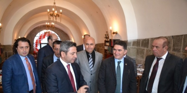 Ak Partili Yöneticilere Tarihi Tur