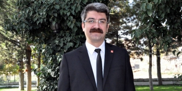 Önce Kınadı Sonra Neden Aday Adayı Olduğunu Açıkladı