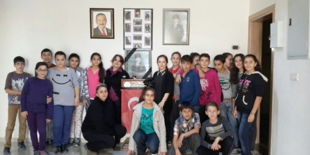 Etüt Merkezlerinde 10 Kasım Anma Etkinliği Düzenlendi