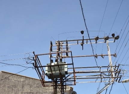 Trafoya Çikan Şahis Çevreye Tehditler Savurdu