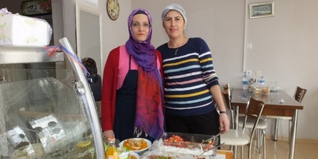 Burhaniye’de Ev Yemekleri Lokantası