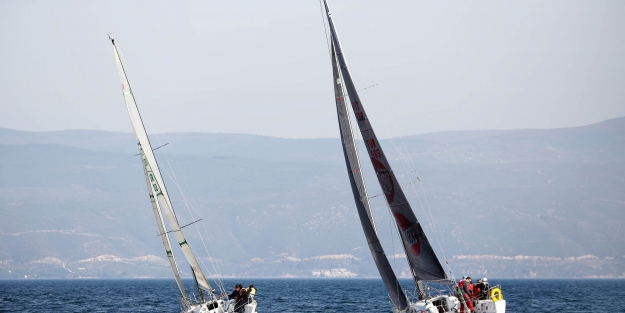 Yelken yarışları tam gaz