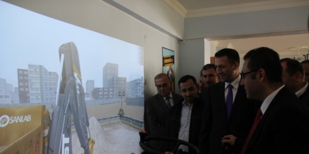 Alaplı’da Simülatörlü İş Makinesi Kursu Açıldı