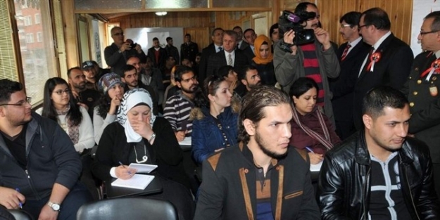 Afyonkarahisar’da 25 Mülteciye “türkçe” Kursu Verilmeye Başlandı