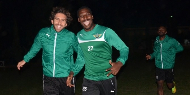 Akhisar’da Mersin Mesaisi Başladı