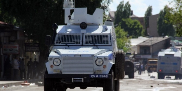 Erzurum’da Mahallebaşı Olaylarından 3 Kişi Tutuklandı