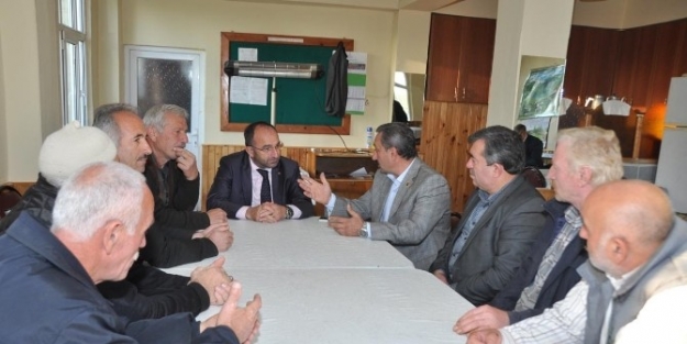 Üzülmez, Eşme Ahmediyelilerle Buluştu