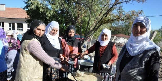 Yazıbaşı Mahallesi’nde Aşure Etkinliği