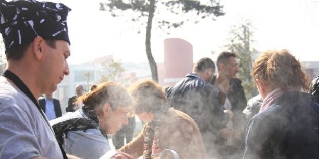 Mhp’den Aşure Etkinliği