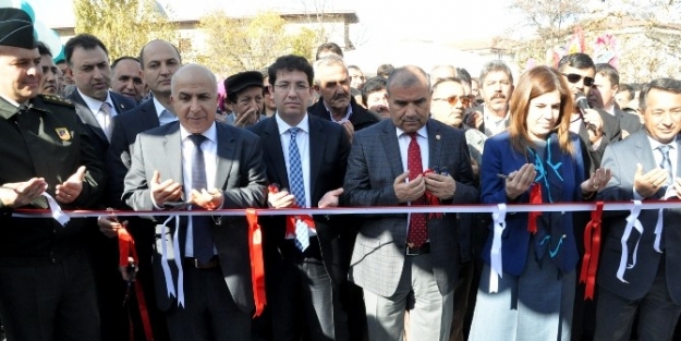 Aksaray’da Emeklilere Dinlenme Evi Ve Çay Bahçesi Açıldı