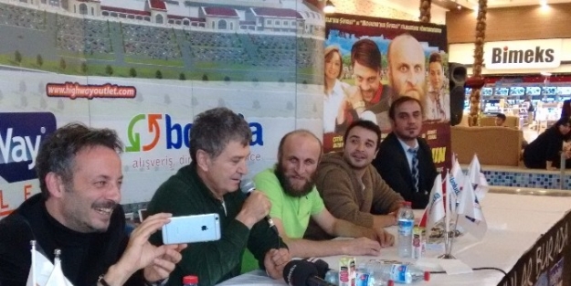 "oflu Hocanın Şifresi" Film Galasında Küfür Polemiği