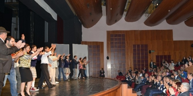 Madde Bağımlılığı Tiyatro Oyunu İle Sahnelendi