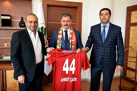 Yeni Malatyaspor’dan Başkan Ahmet Çakir’a Ziyaret