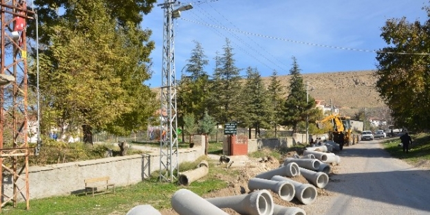 Ereğli’de Sel Sularına Karşı Büz Döşeniyor