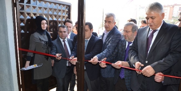 Safranbolu’da “mobilya Ve Ahşap Eşya Üretimi” Ataölyesi Açıldı