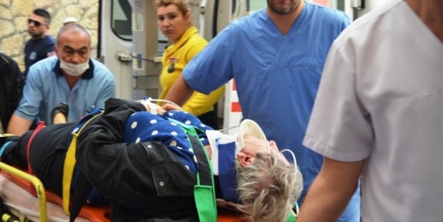 Ayvalık’ta Kaza: 1 Ölü, 3 Yaralı