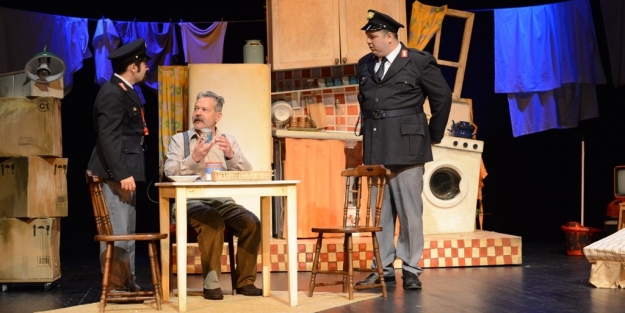 Tiyatro sanatseverleri buluşturdu