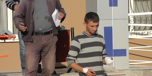 Köprü Halatına Parmağını Sıkıştıran İşçi Yaralandı