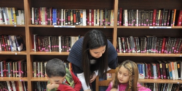 "çocuk Kitapları Haftası’nda" Kütüphane İle Tanıştılar