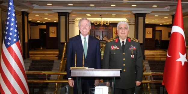ABD Deniz Kuvvetleri Bakanı Necdet Özel'i ziyaret etti