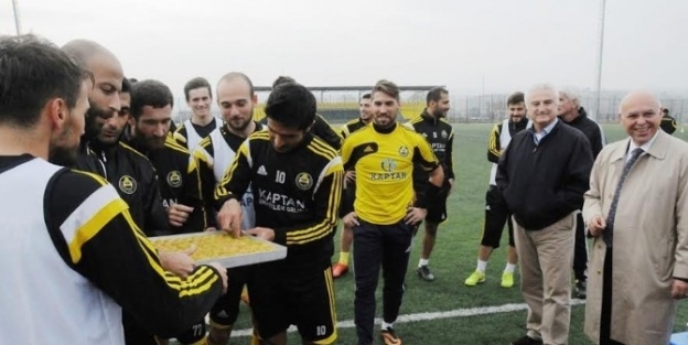 Süleymanpaşa Belediye Başkanı Ekrem Eşkinat’tan Tekirdağspor’a Baklava Dopingi