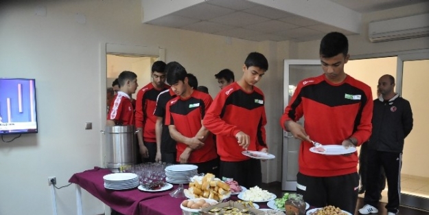 Kano-kürek Tohm Sporcuları Atlıspor Kulübüne Taşındı