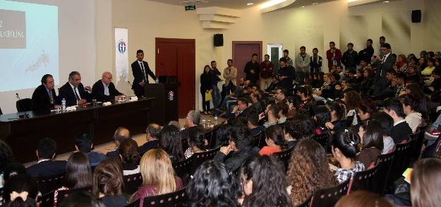 Gaün’de "türk Dünyası Müziklerinin Arşivlenmesi" Konulu Konferans Düzenlendi