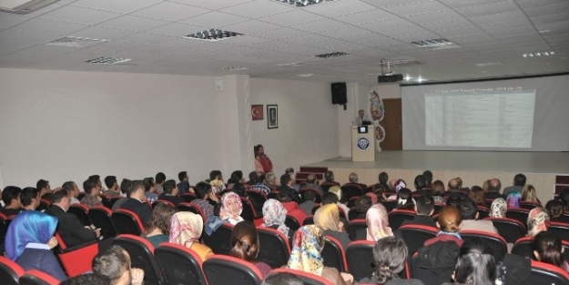 Prof.dr. Yunus Çengel, Erzincan Üniversitesi Öğrencilerine Konferans Verdi