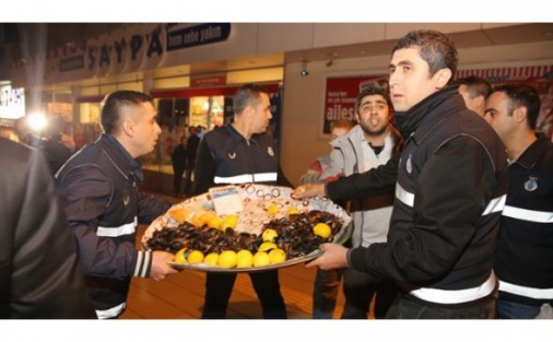 Nilüfer'de zabıtadan seyyar satıcılara operasyon