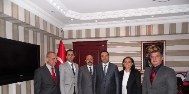 Gölbaşı Metem’den Kaymakam Budan’a Plaket