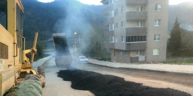 Ulus’ta Yol Çalişmalari Sürüyor