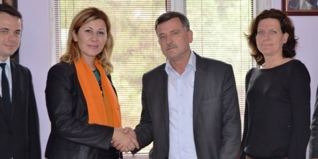 Denizbank’tan Gömeç Esnaf Odası Üyelerine İşletme Kartı