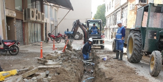 Dikili’de Altyapı Hamlesi Tamgaz Sürüyor