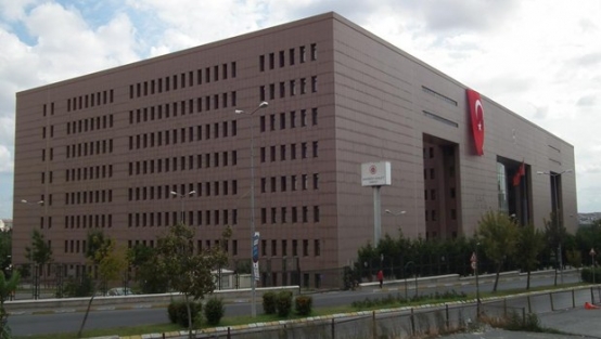 İstanbul Adliyesi'nde şaşırtan firar!