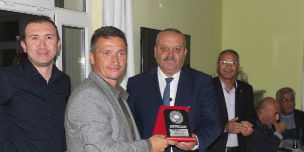 Beyşehir’de Karayolları Şefine Veda Yemeği