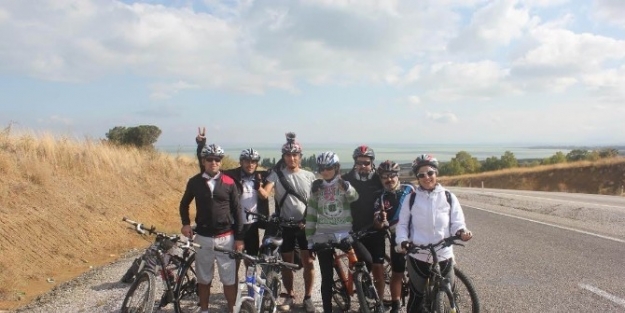 Beyşehir’de Bisiklet Farkındalığı İçin Pedal Çevirdiler