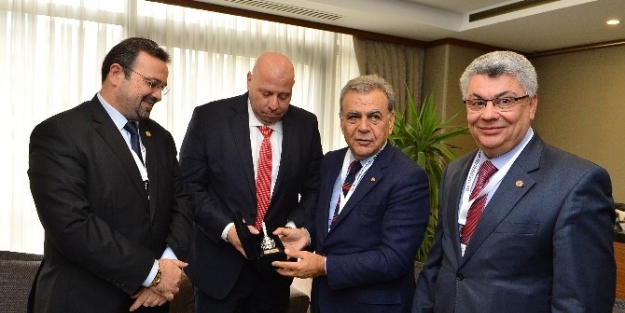 İzmir’de “akdeniz Kardeşliği”